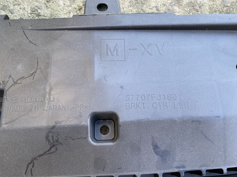 Subaru XV крілення переднього бампера