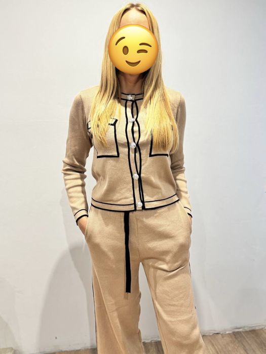 Жіночий Трикотажний костюм в стилі Chanel бежевий С М розмір