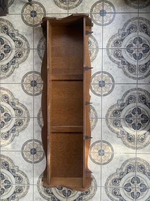 Деревянная полка. Дубовая полка. Кухонная полка