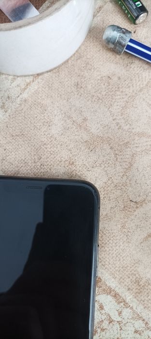 Продам iPhone X 64g