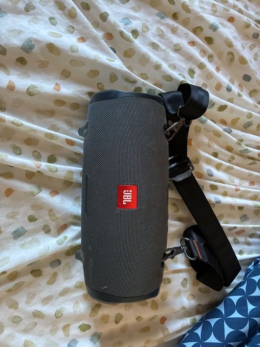 Coluna jbl extreme 2