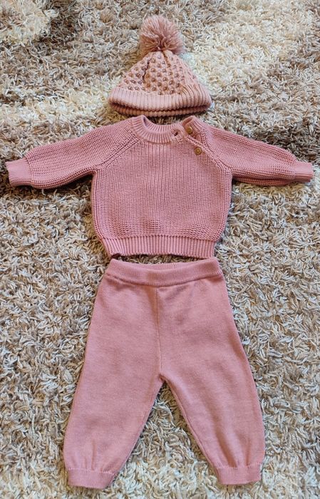 Тепленький костюмчик