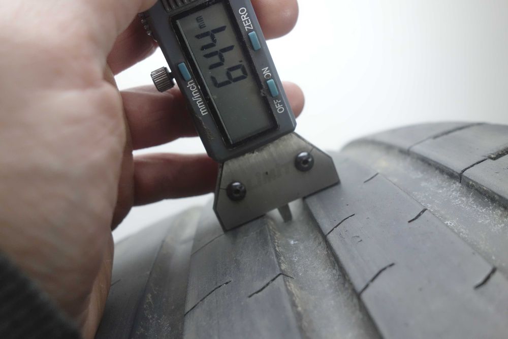 Opony letnie 255/35/19 - BRIDGESTONE Potenza Sport XL