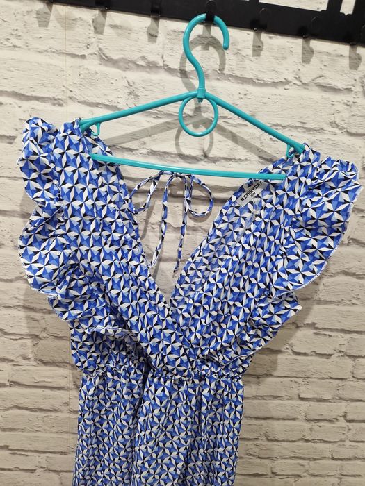 Sukienka nowa dekolt V