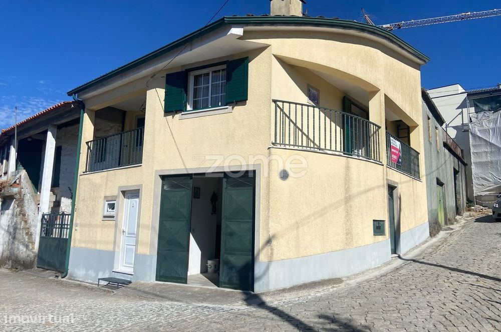 T1+2 House with Garage and Two Plots of Land in Jorjais