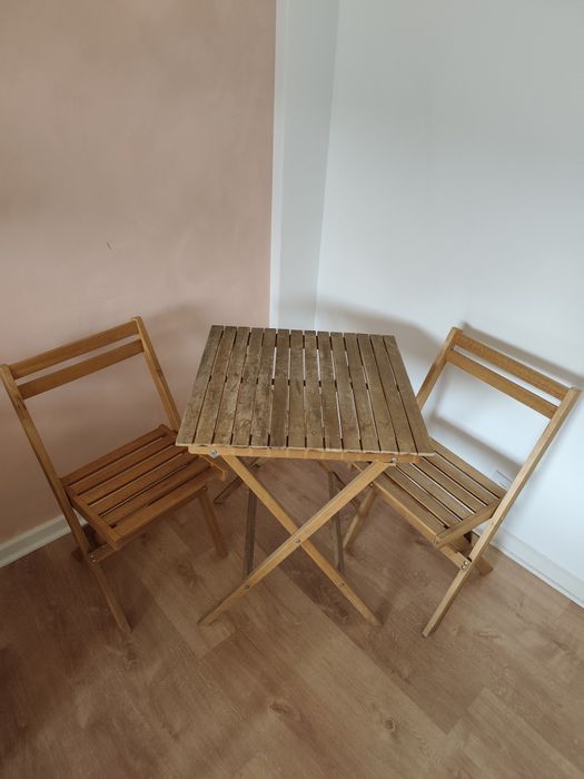 Conjunto mesa e cadeiras exterior