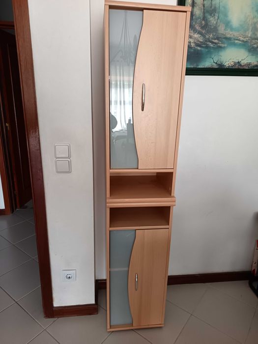 Armário de apoio
