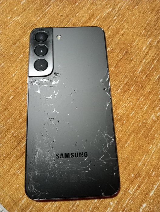 Vendo ou troco Samsung s22 em ótimo estado...aceito propostas