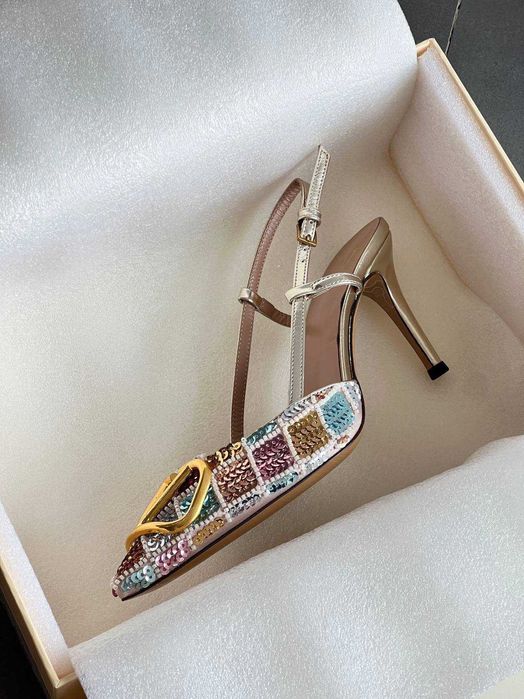 Damskie buty Valentino z cekinami