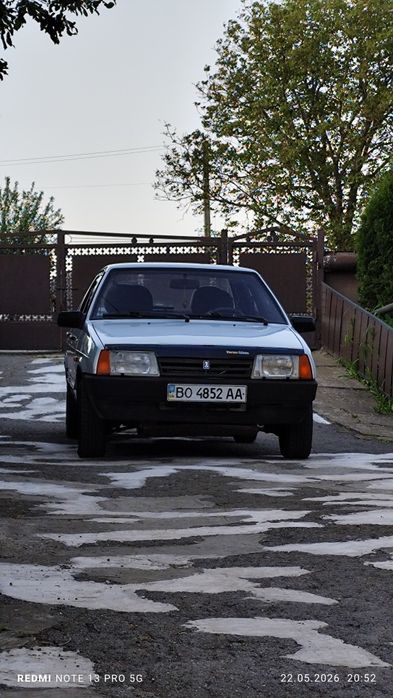 ВАЗ 21099 автомобіль