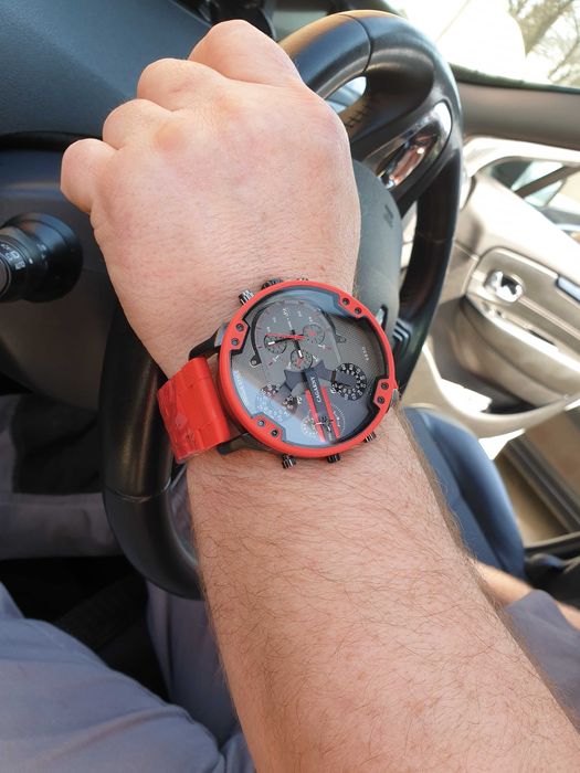 Duży zegarek męski na bransolecie/czerwony/wysyłka