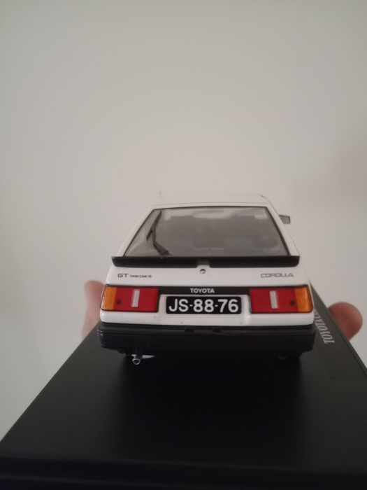 Miniatura 1/24 Toyota Corolla GT 1986