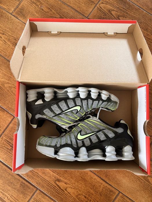 Nike shox TL
