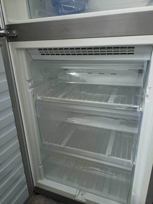 Frigorífico combinado IKEA (Whirlpool)