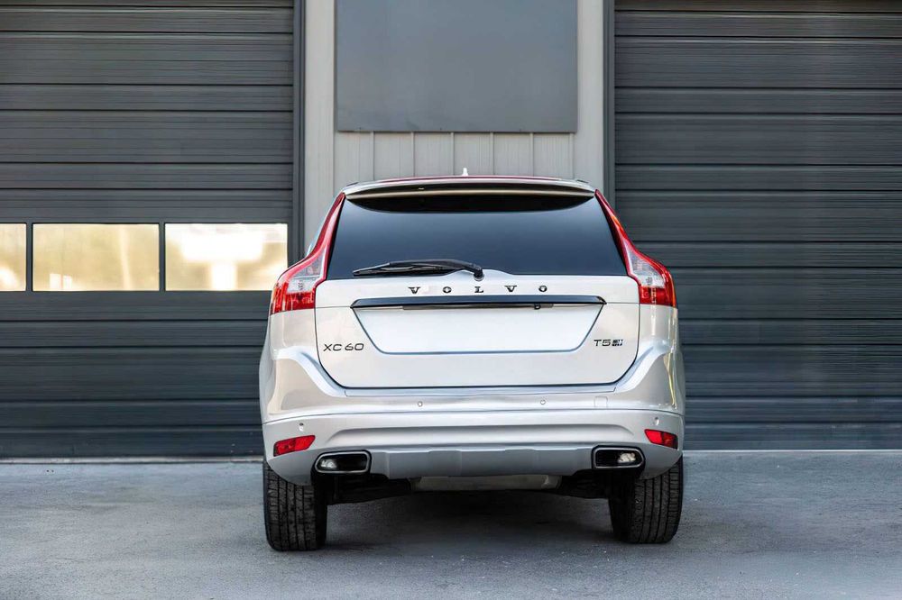 Volvo XC60 T5 Premier      2016