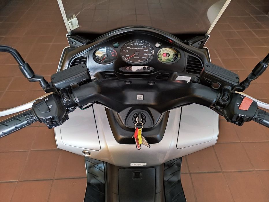 Honda Silver Wing 600