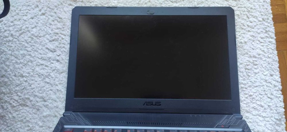 ASUS TUF Gaming FX504GM - Portátil Gamer Poderoso!