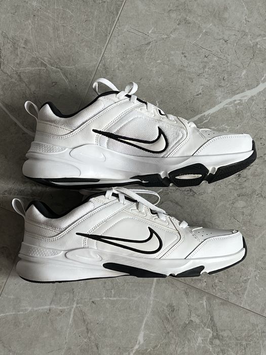 Чоловічі кросівки NIKE Defyallday 45 розмір нові