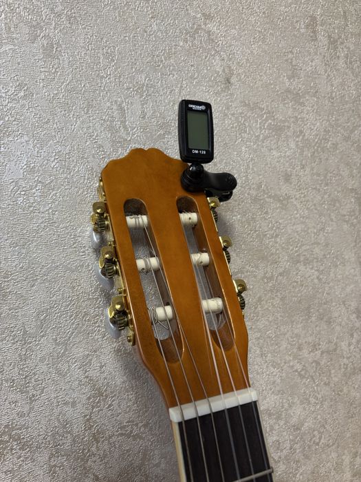 Класична гітара dream maker в комплекті з чохлом та гітарним тюнером