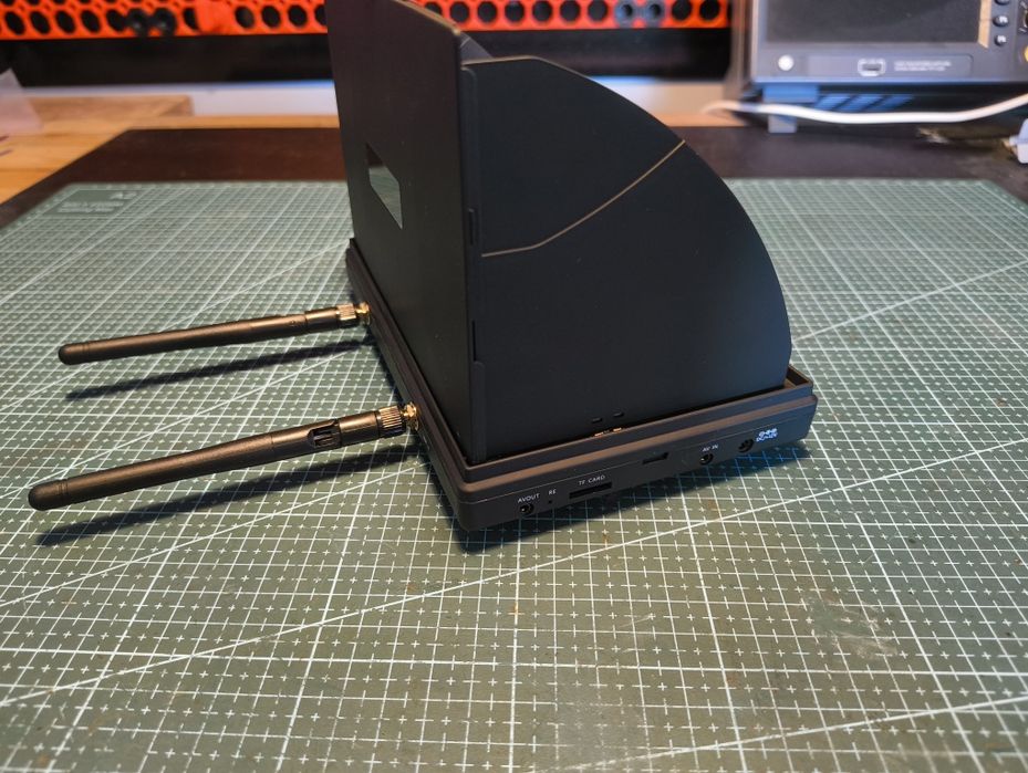 Monitor FPV 7 cali 5.8ghz diversity, wbudowany DVR