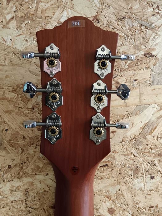 Guild OM-240CE Cw Nat