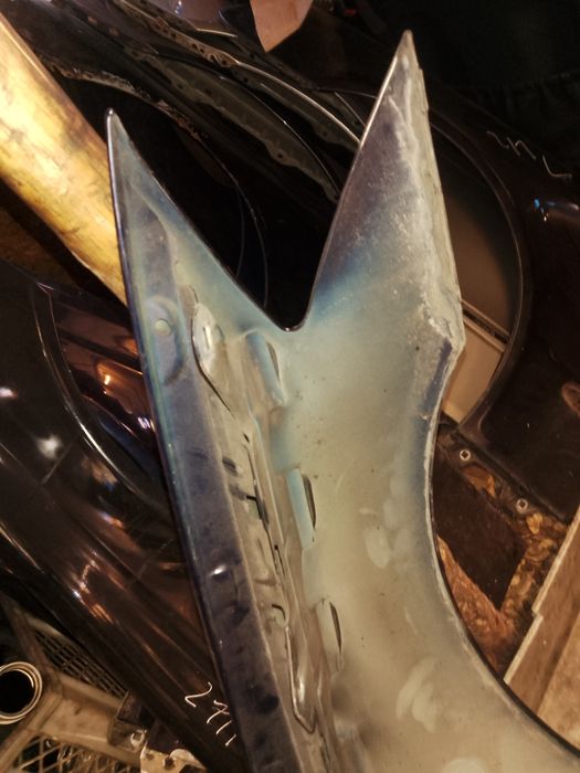 Błotniki lewy przód mercedes w221 S klasa