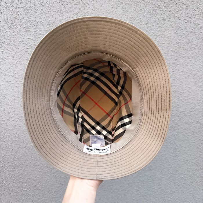 Bucket hat Burberry’s Archive Beige Vintage kapelusz beżowy krata