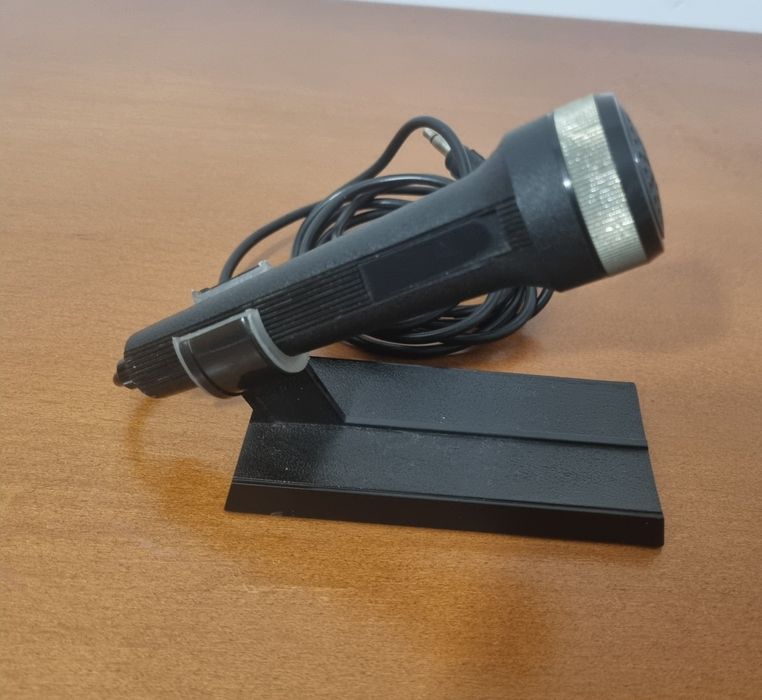 Vendo microfone antigo64550850162946122