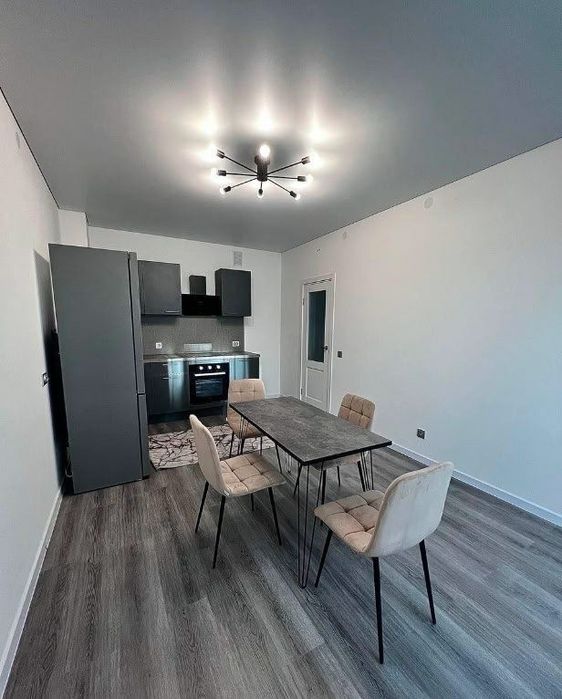 Продаж квартири ЖК Лебединий, вулиця Ревуцького 40Б