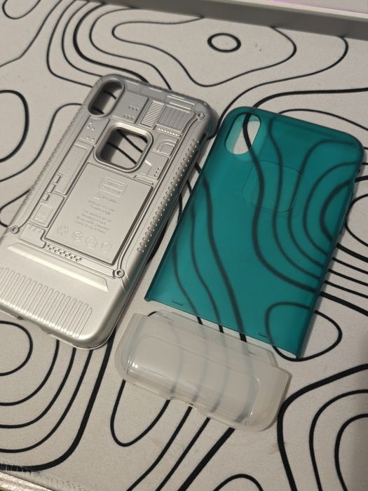 iPhone XS Spigen etudi