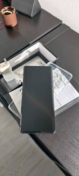 Vivo x100 pro - 16 RAM 512GB