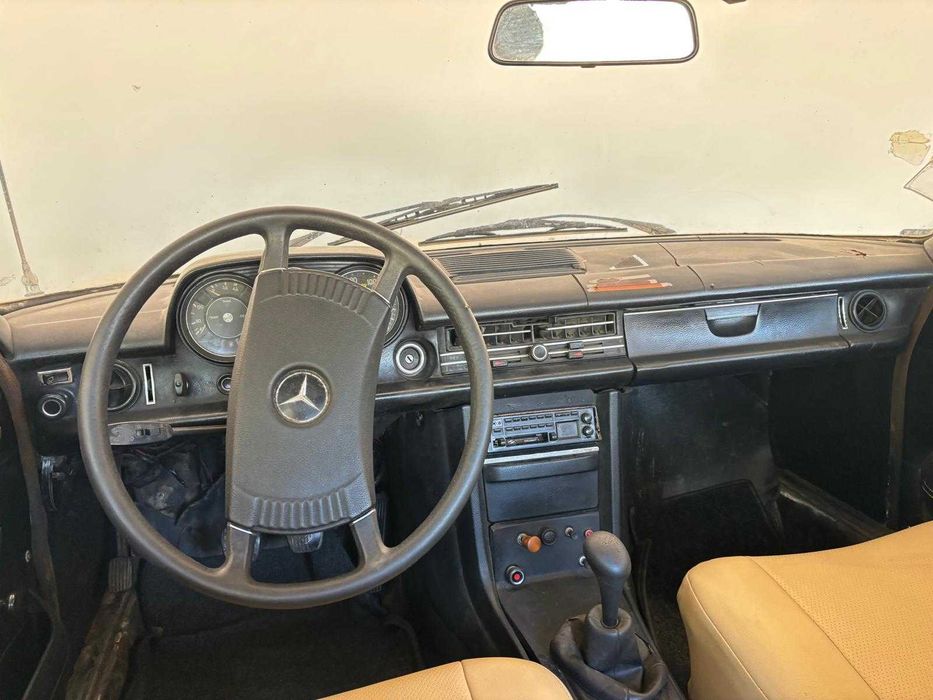 Mercedes Benz 240D - 1974 / Clássico