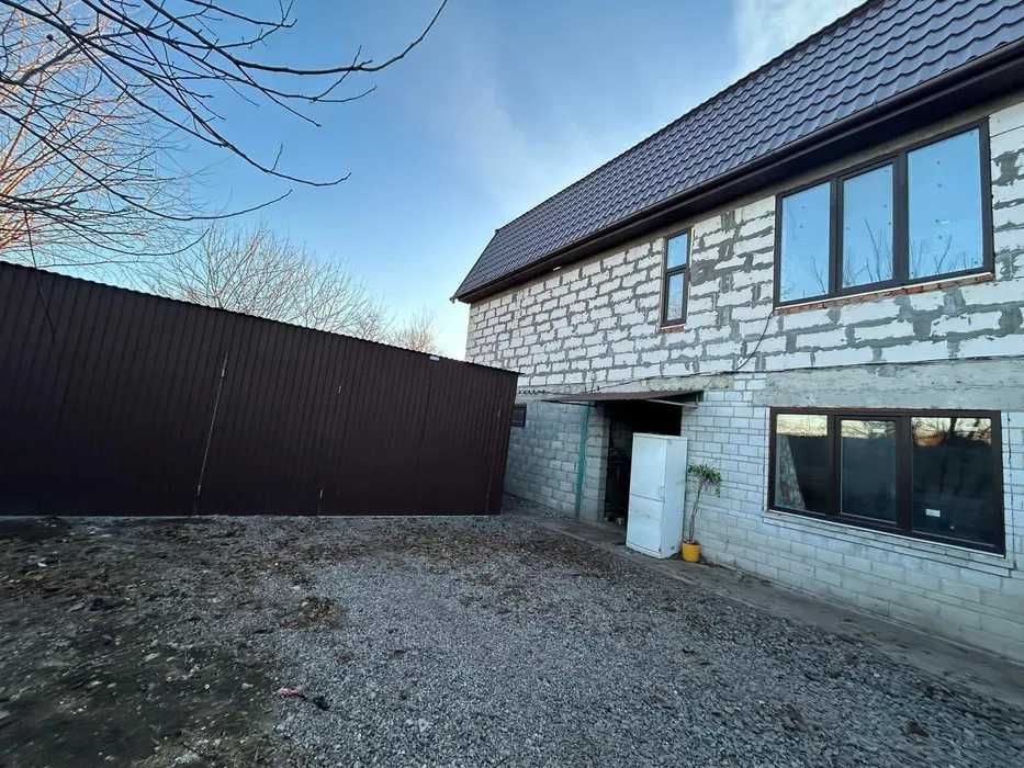 Продаж будинку на Сухоярській