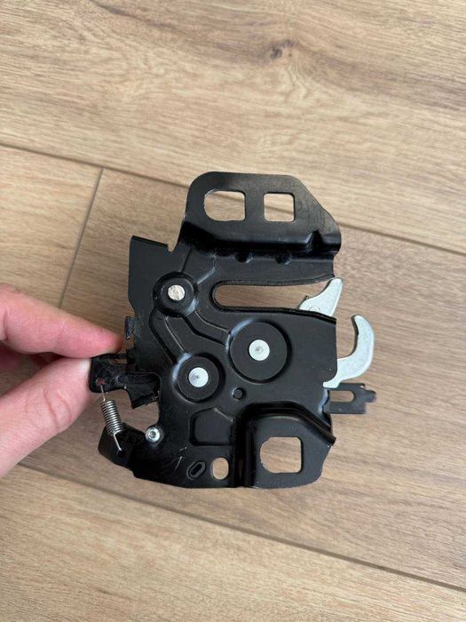 Замок капоту Lincoln Nautilus 2019-2023 (аналог)