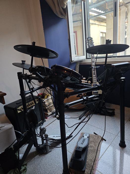 Bateria elétrica Alesis