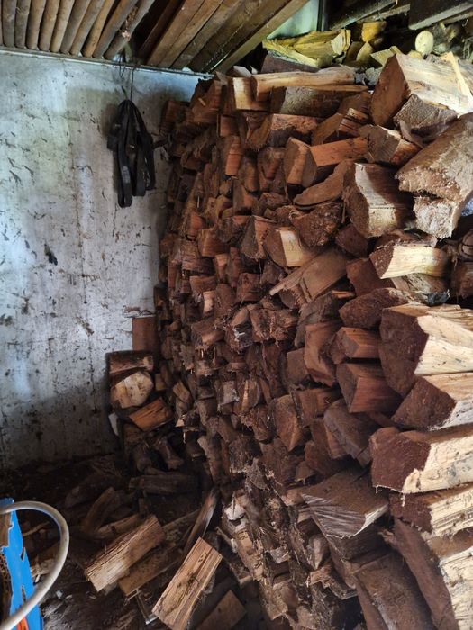 Drewno opałowe suche