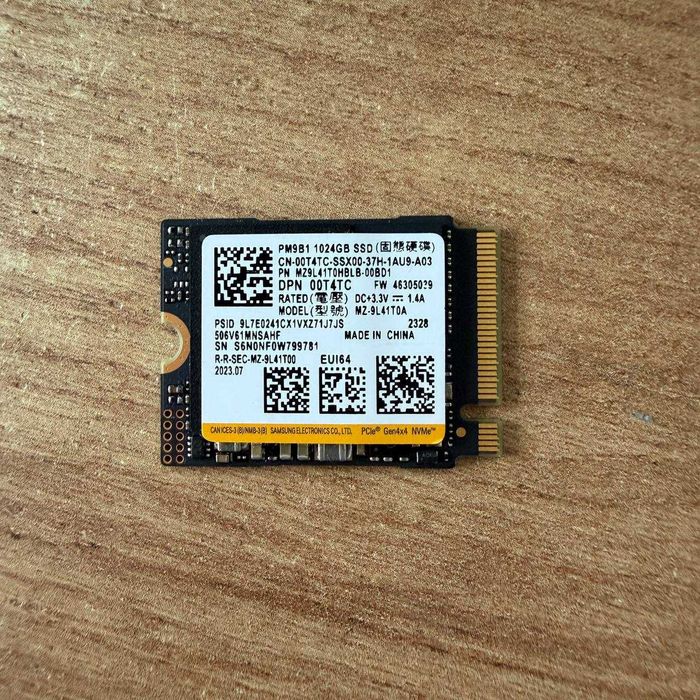 1 TB SSD Samsung PM9B1 (1024 GB) NVMe M.2