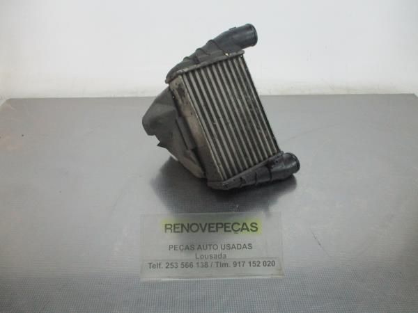 Radiador do intercooler VOLKSWAGEN Passat (3B2)
