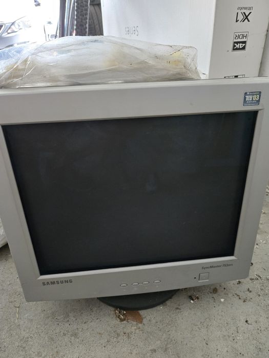 Monitor Samsung CRT 17
