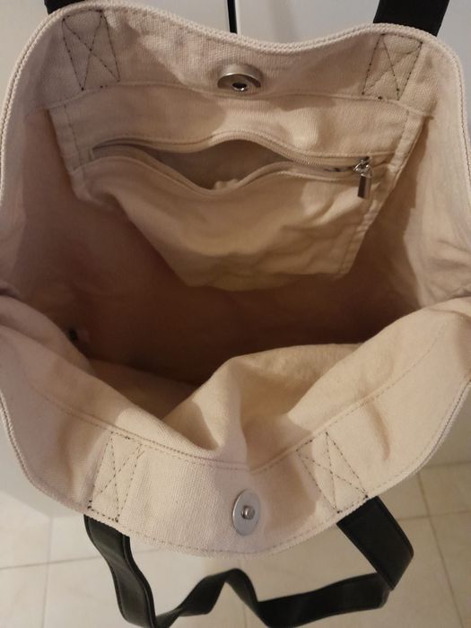 Saco de lona bege com o Dumbo, o icónico elefante voador da Disney