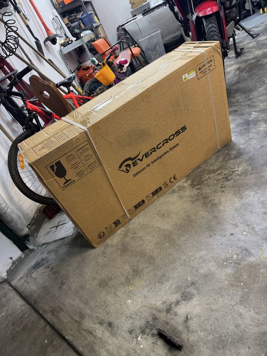 Vendo moto de crianca bateria nova