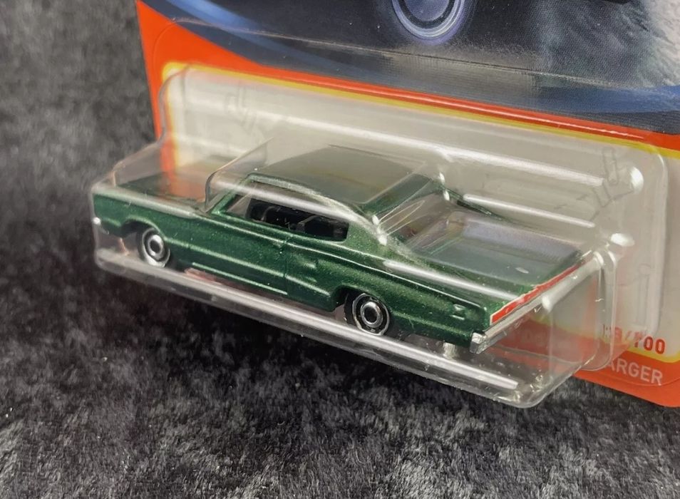 модель Dodge charger 66 matchbox 1:64