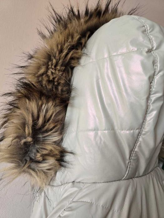Зимова куртка для дівчинки, ріст 110