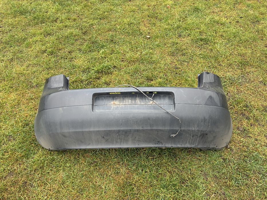 Zderzaki golf 5 1.9 tdi