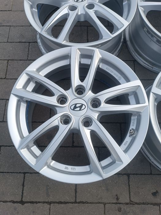 Felgi aluminiowe 5x114.3 ET50  16" Hyundai