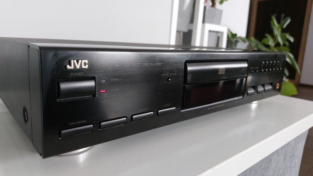 Odtwarzacz CD JVC  XL-V418