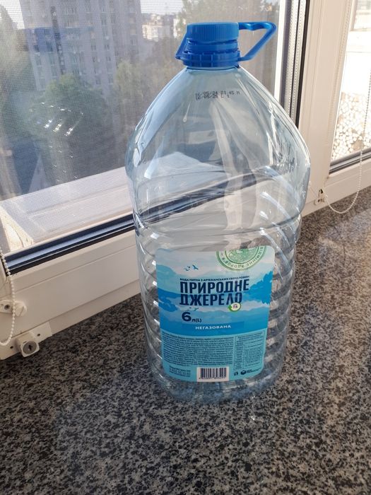 Бутылки пластиковые  6 литров, новые