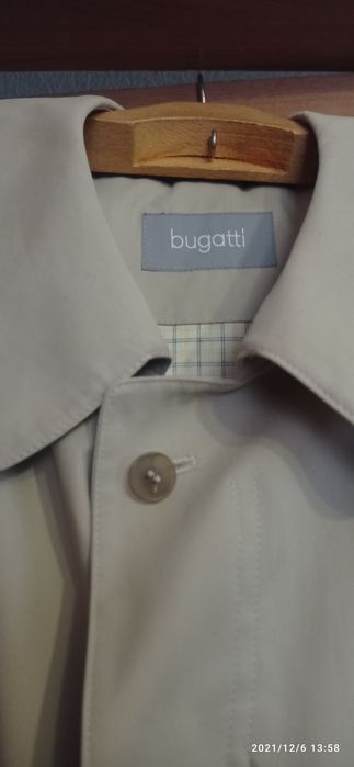 Плащ Bugatti,тренч бежевий 62 р