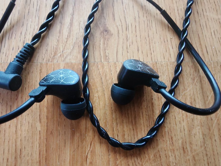 Słuchawki IEM Truthear HOLA | Komplet | Legendarny model