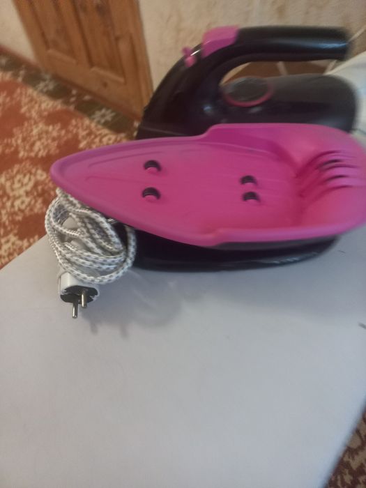 Утюг безпроводной